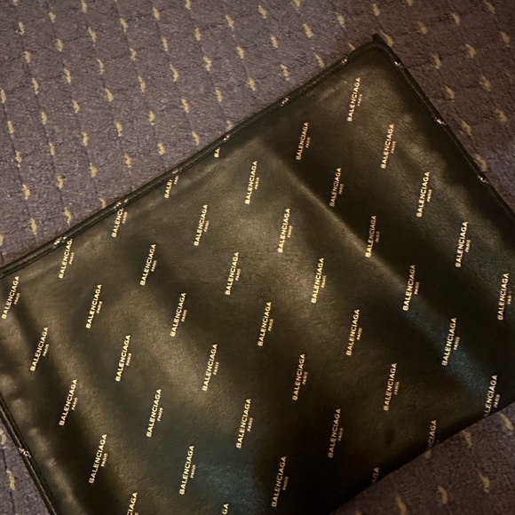 Authentic Balenciaga Pouch - Picture 7 of 7